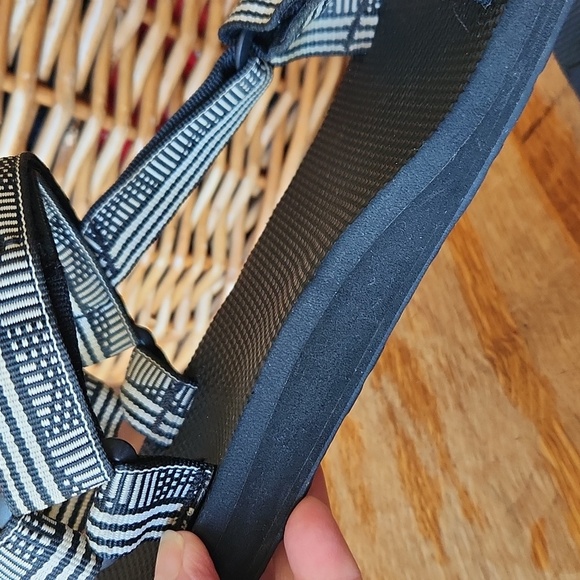 Teva Original Universal Sandal Black White sz 10 - Picture 10 of 12